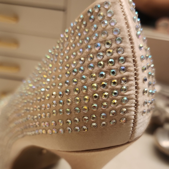 Elegant Rhinestone Peep-Toe Heels - Picture 3 of 7